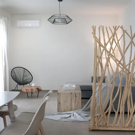 Sweet Naxos Aparthotel 3*