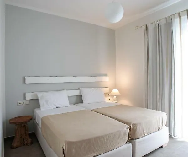 Sweet Naxos Aparthotel 3*