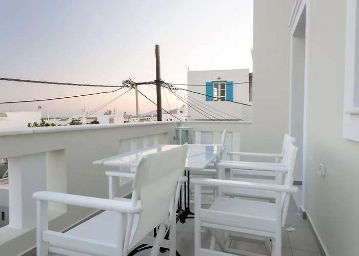 Sweet Naxos Aparthotel 3*